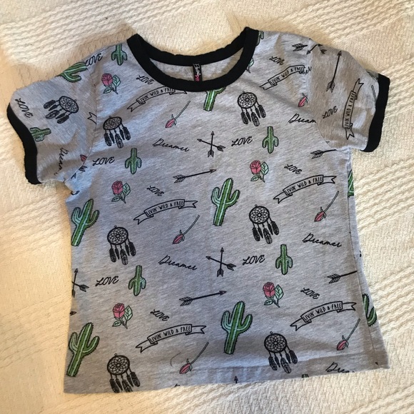 Tribal Print Tee 🌵 - Picture 3 of 4